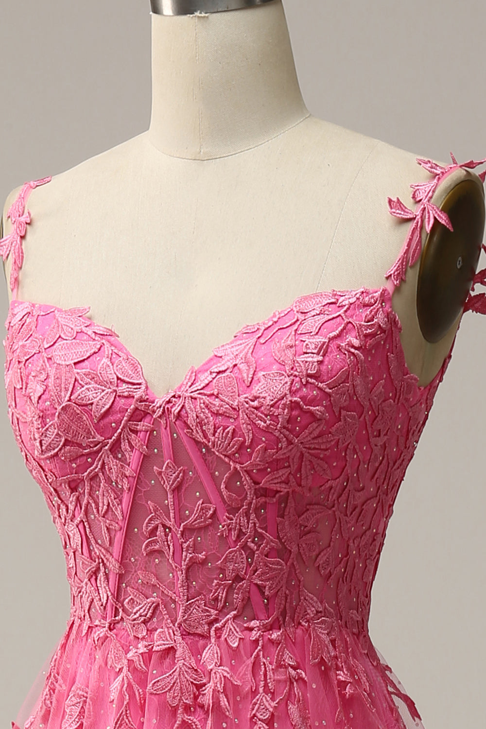 Robe de bal longue évasée rose vif à épaules dénudées avec appliques