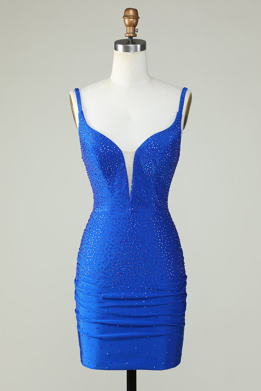 Robe moulante courte bleu roi pour bal de promo avec col en V profond et perles