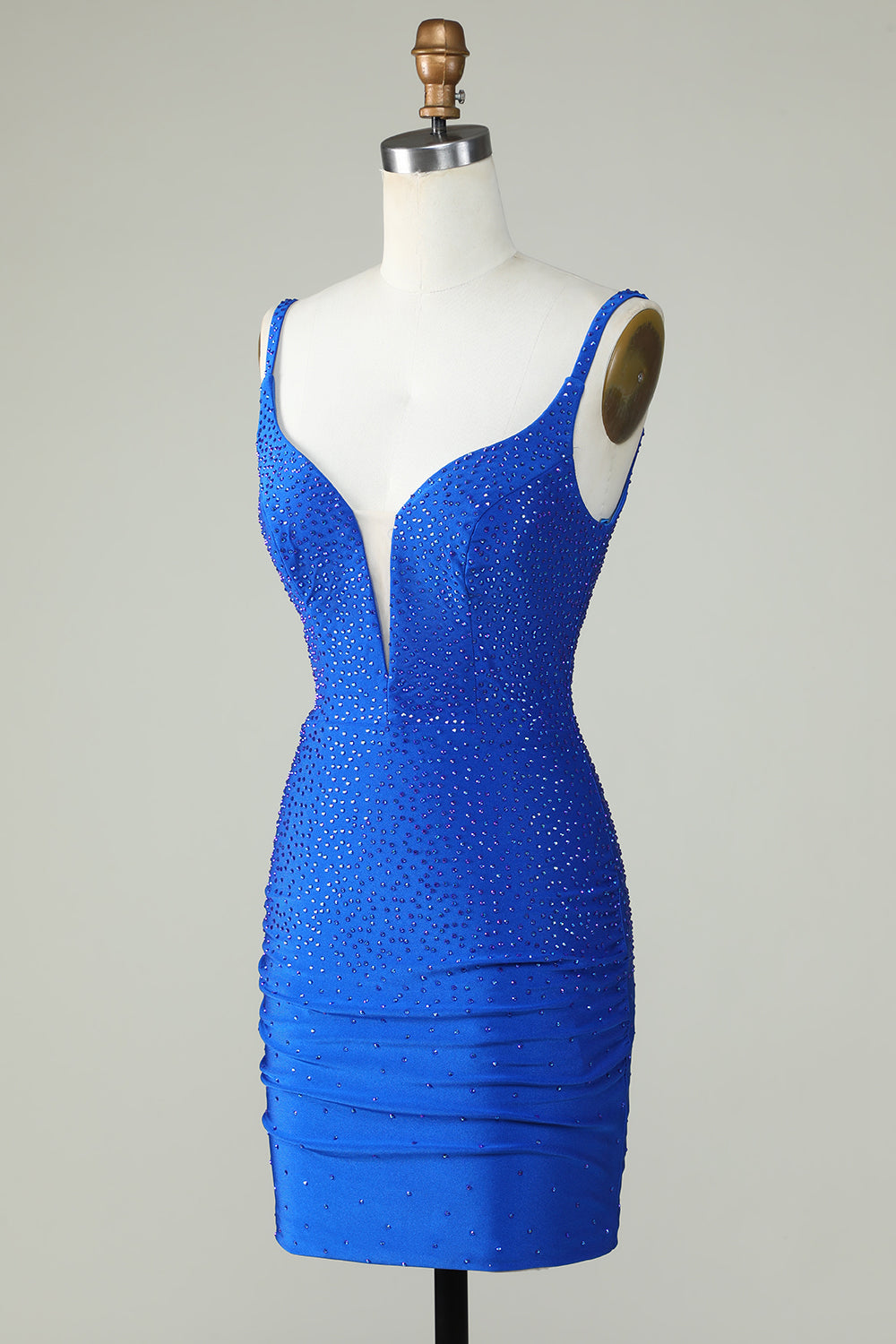Robe moulante courte bleu roi pour bal de promo avec col en V profond et perles