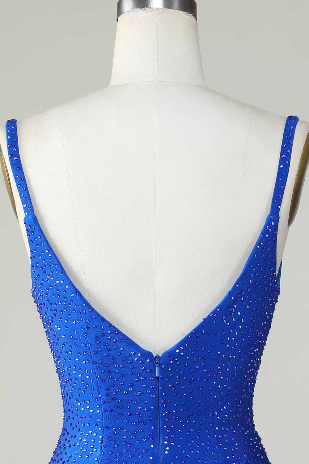Robe moulante courte bleu roi pour bal de promo avec col en V profond et perles