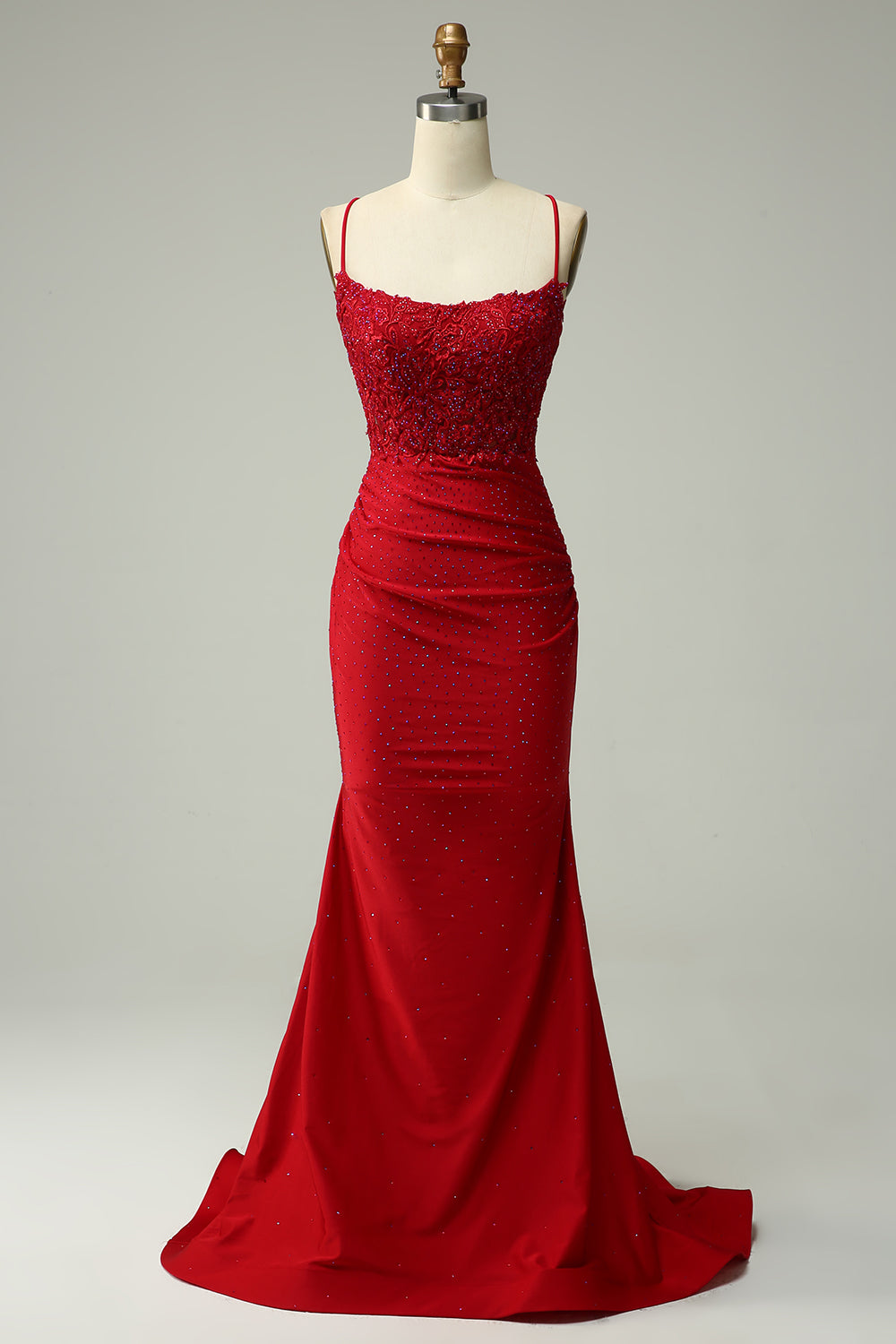 Robe de bal sirène rouge foncé avec licol et appliques