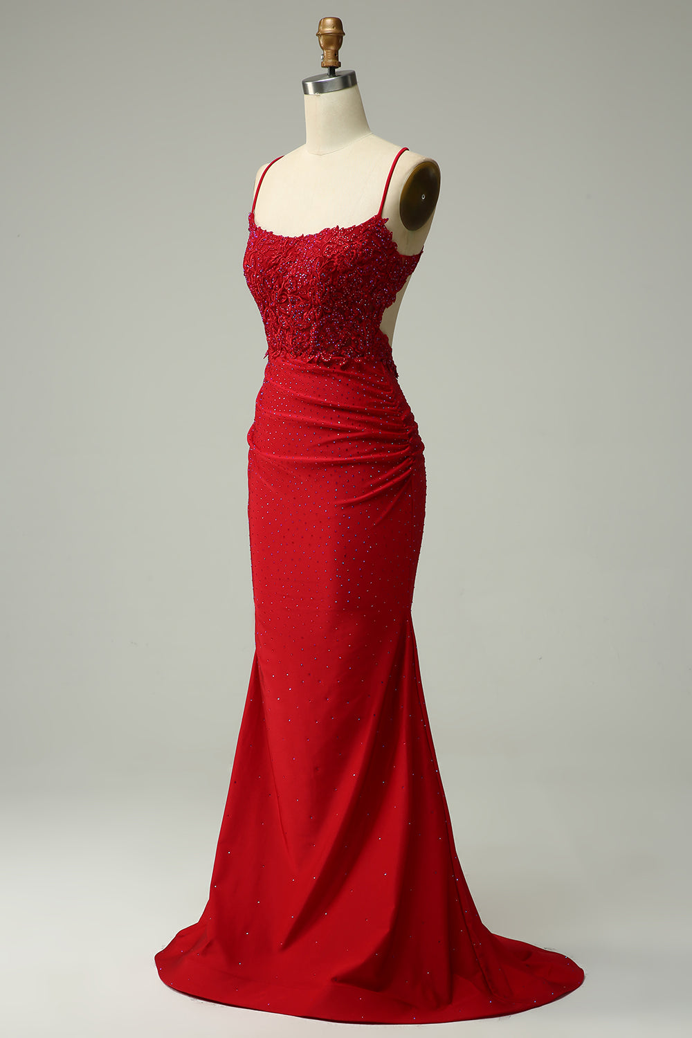 Robe de bal sirène rouge foncé avec licol et appliques