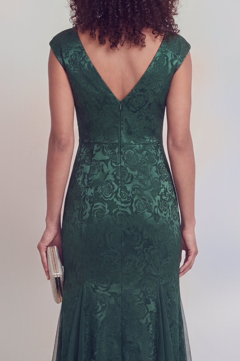 Robe longue sirène vert sauge fleuri décolleté en V avec fente pour mère de la mariée