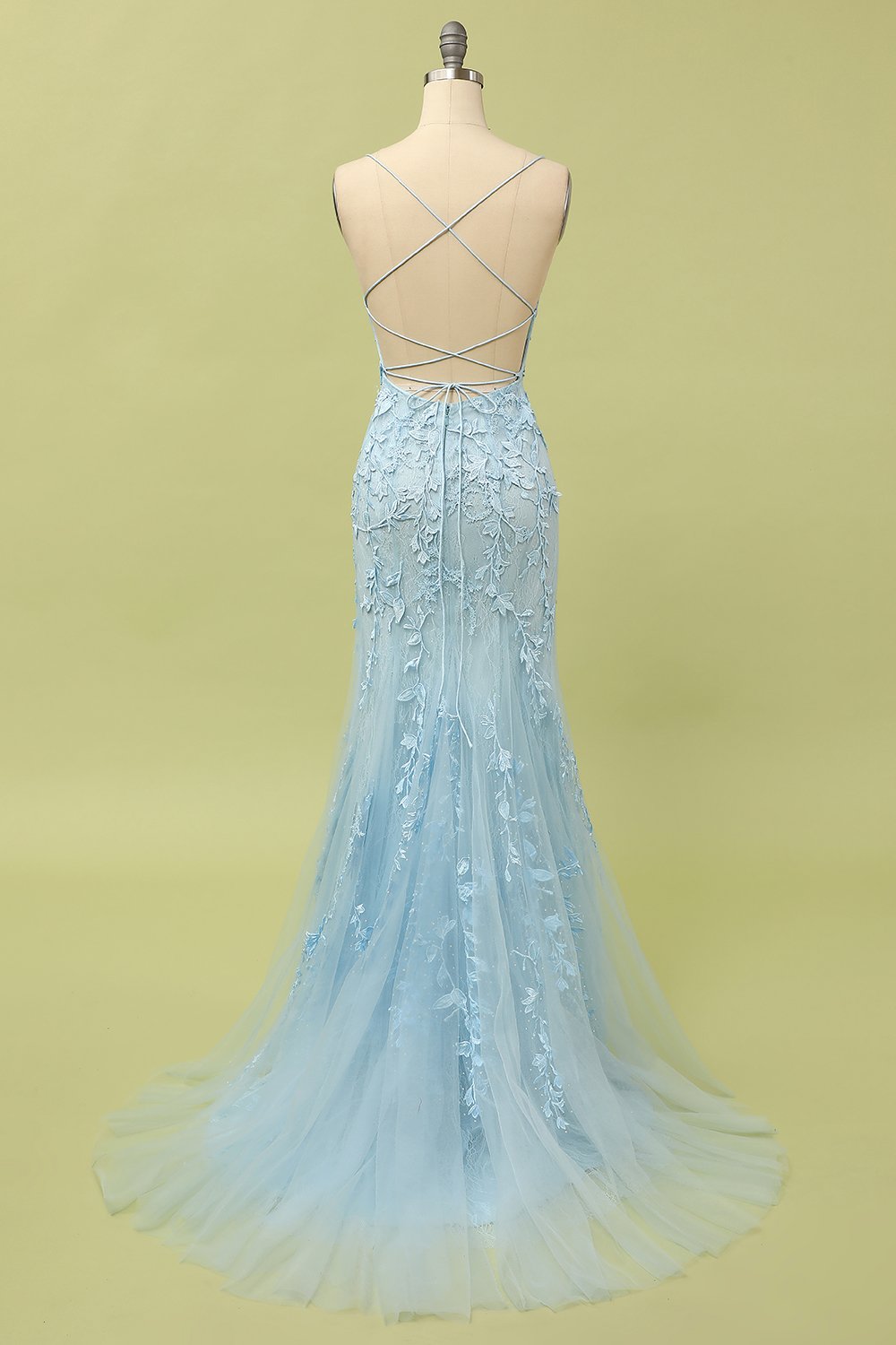 Robe de soirée sirène longue rose clair à bretelles spaghetti et appliques