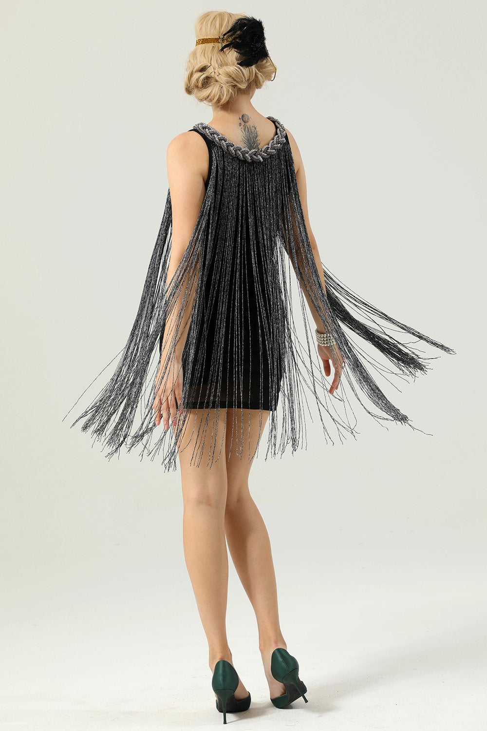 Round Neck Black Fringed 1920s Dress