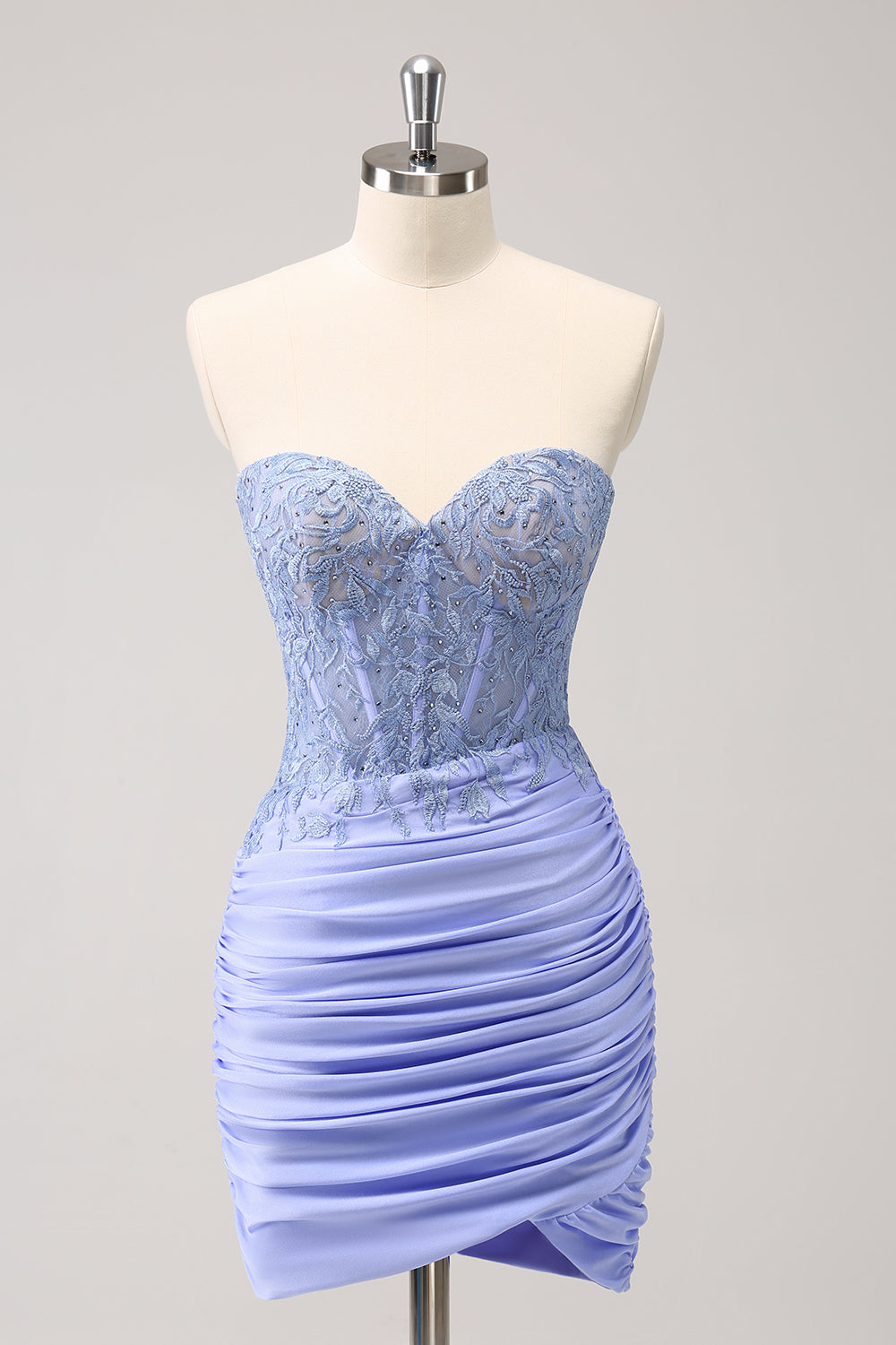 Robe de soirée moulante lilas sans bretelles, corsage plissé avec appliques