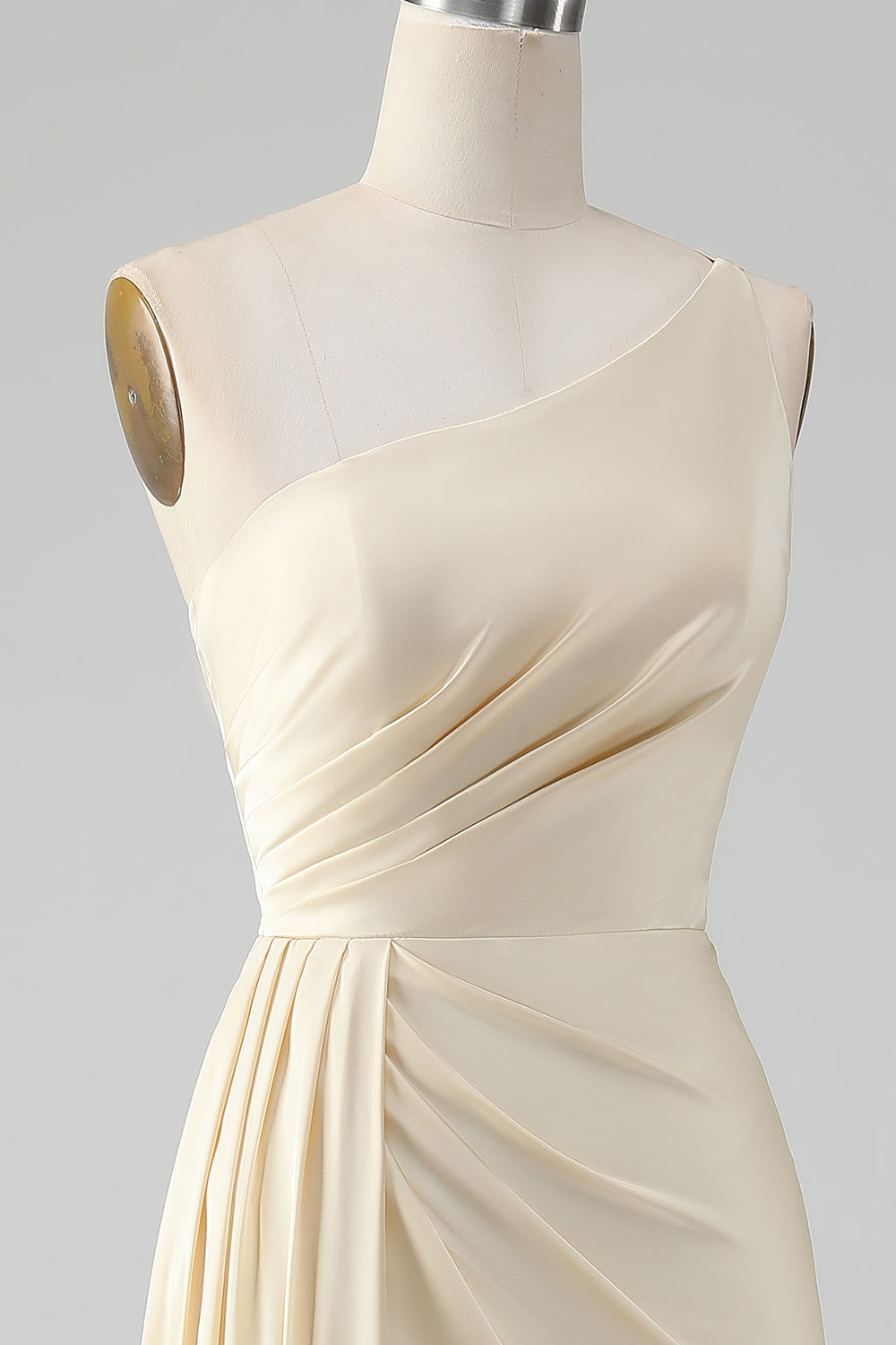 Robe longue de demoiselle d'honneur fourreau asymétrique à une épaule, couleur champagne, avec fente