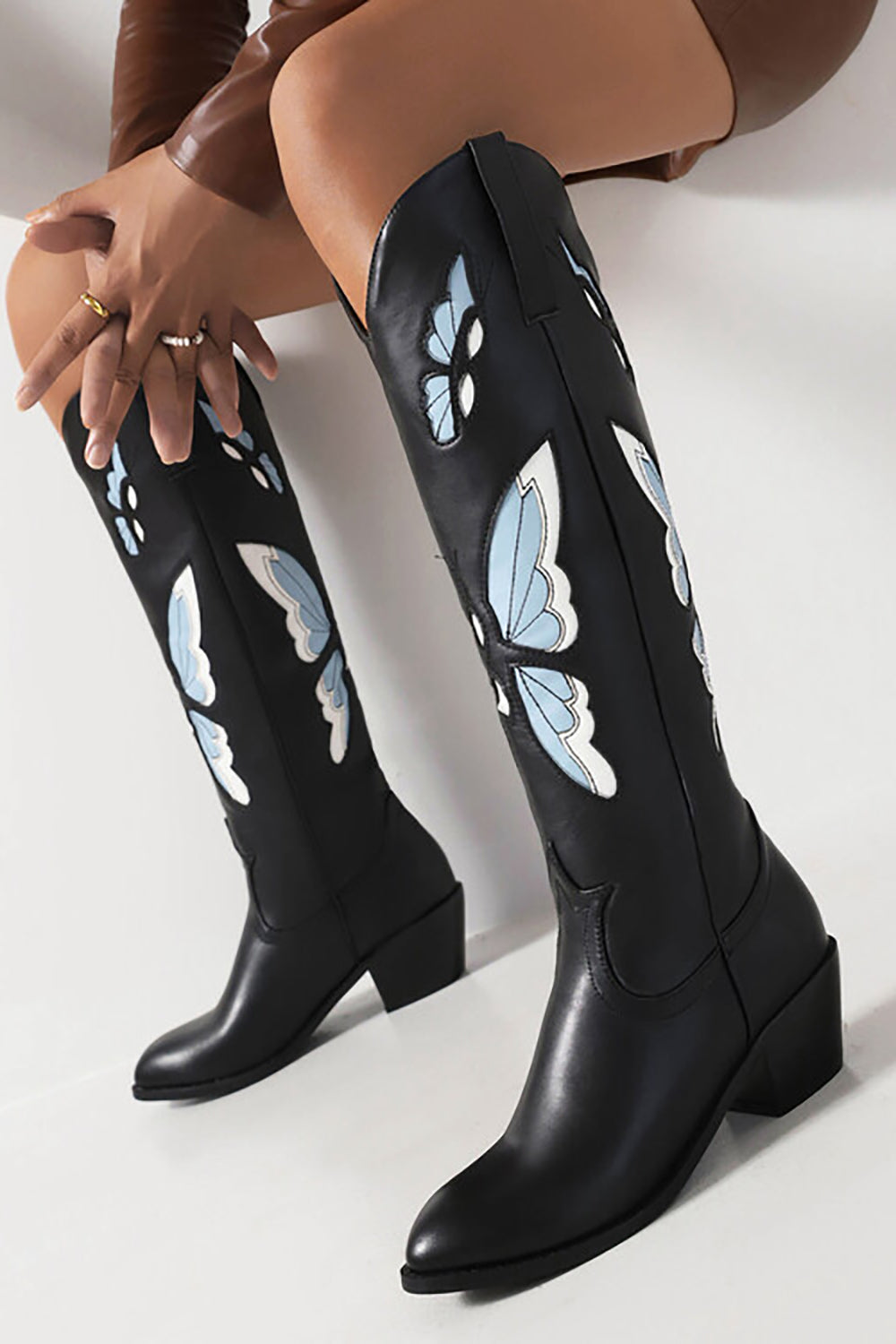Bottes de cowgirl mi-mollet à talons épais motif papillon noir