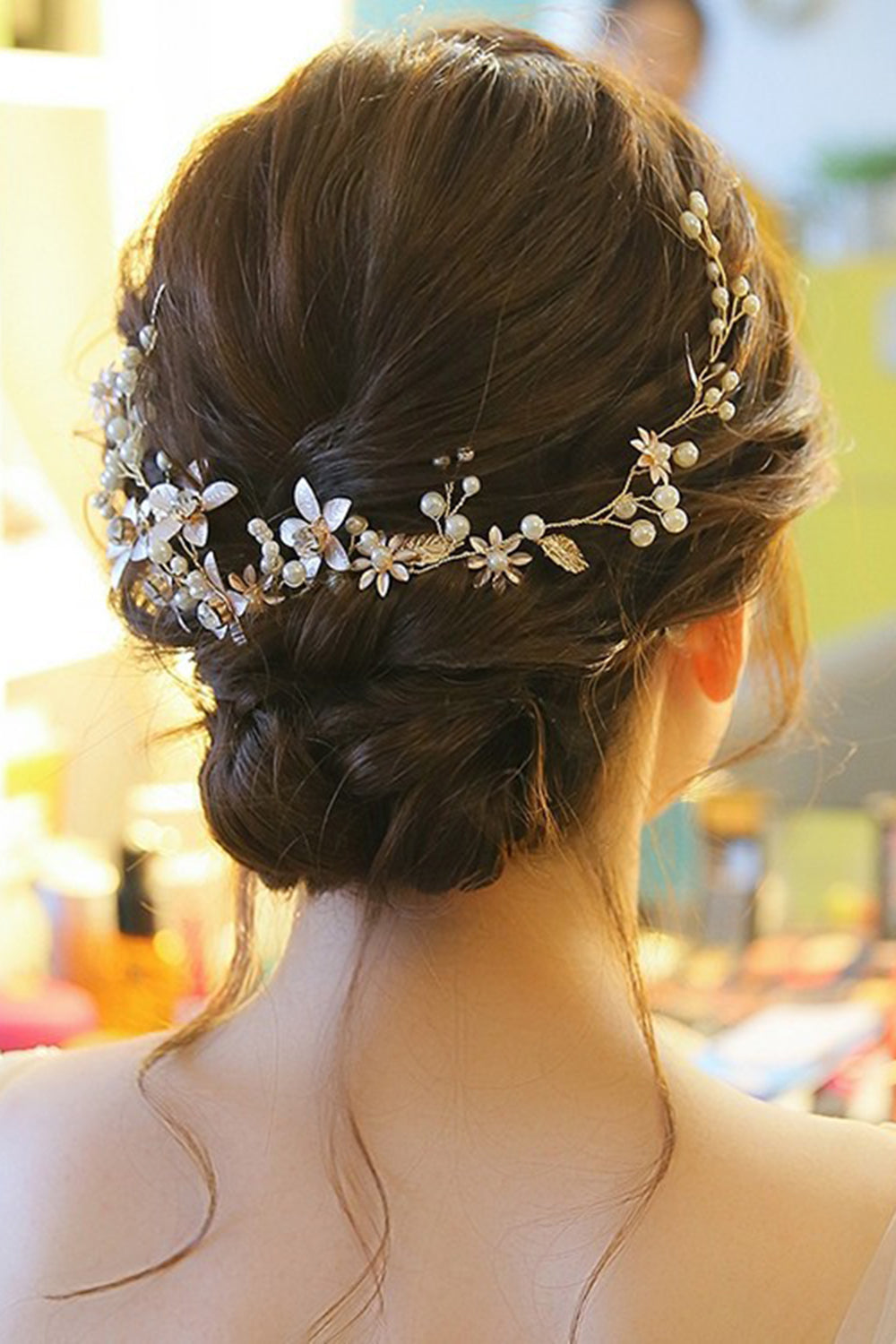 Accessoires de cheveux de mariée avec fleurs et cristaux