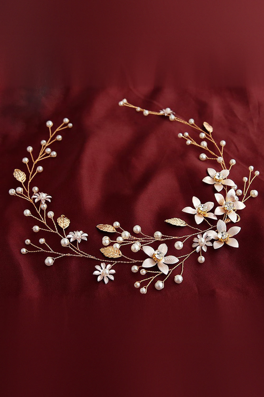 Accessoires de cheveux de mariée avec fleurs et cristaux
