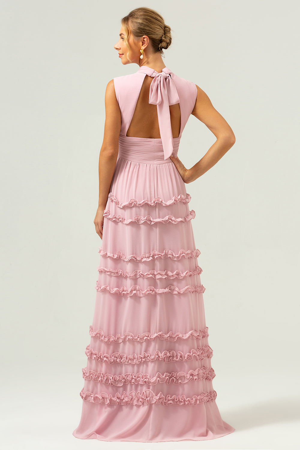 Robe longue de demoiselle d'honneur évasée en mousseline volantée vieux rose à dos ouvert