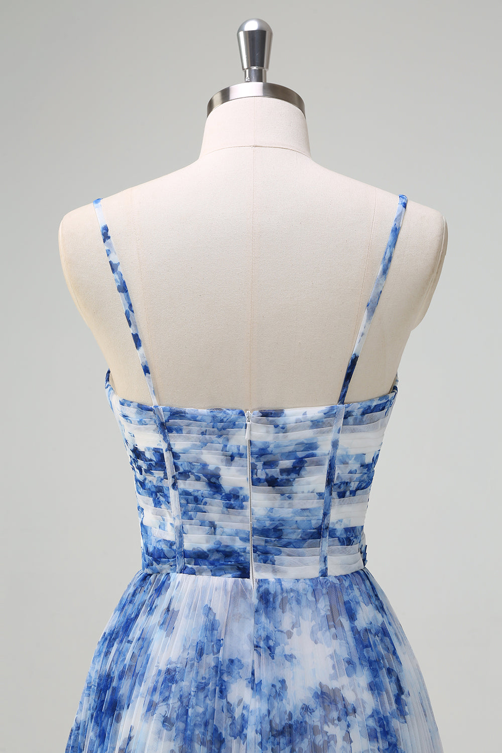 Robe de demoiselle d'honneur plissée trapèze à fines bretelles avec fleurs bleues et blanches