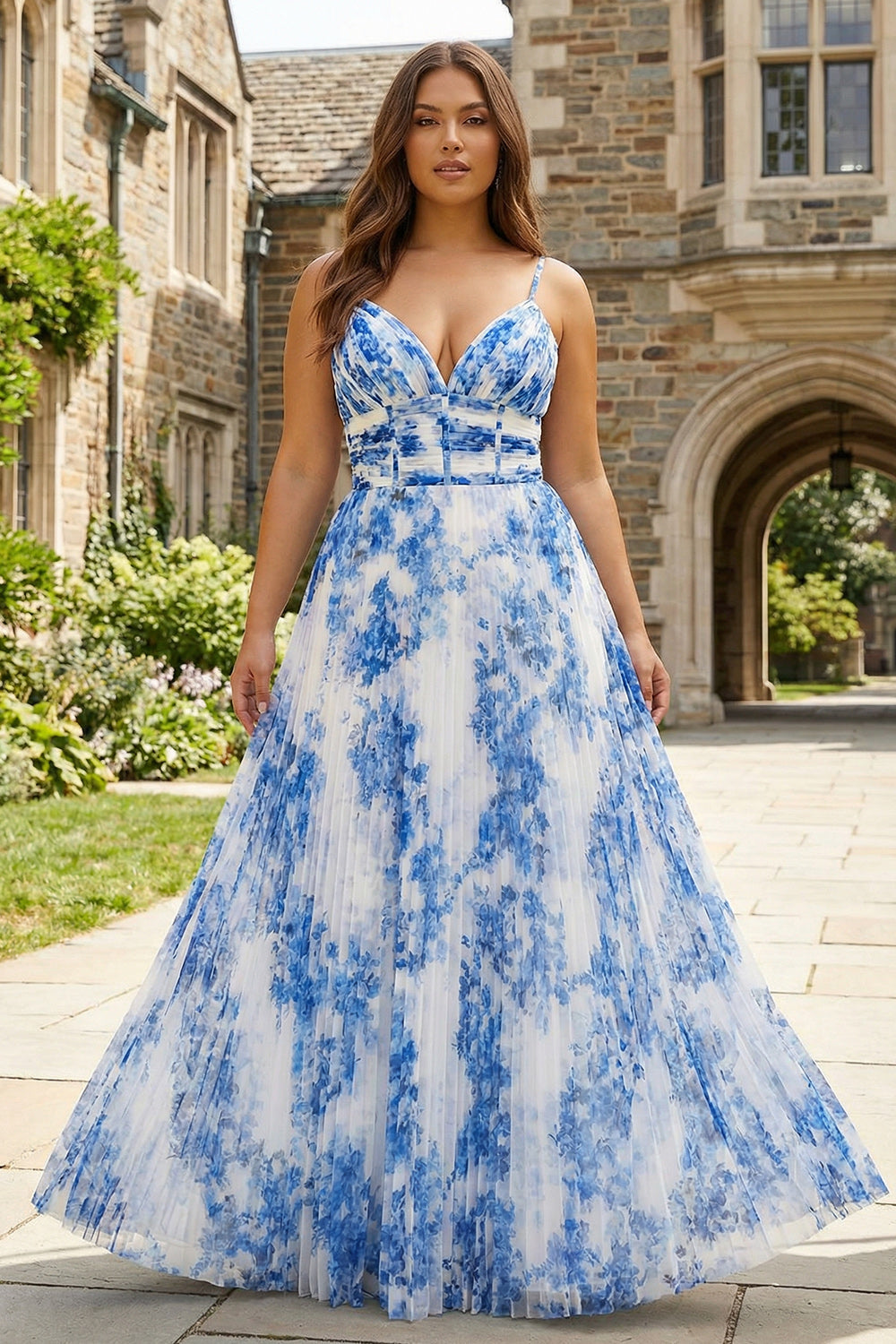 Robe de demoiselle d'honneur plissée trapèze à fines bretelles avec fleurs bleues et blanches