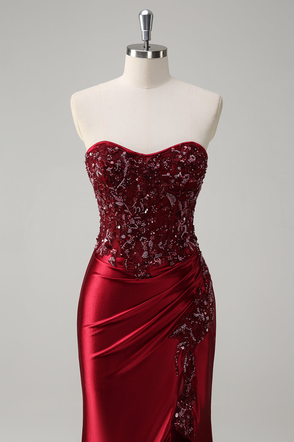 Robe de bal longue sirène bordeaux bustier à paillettes et perles