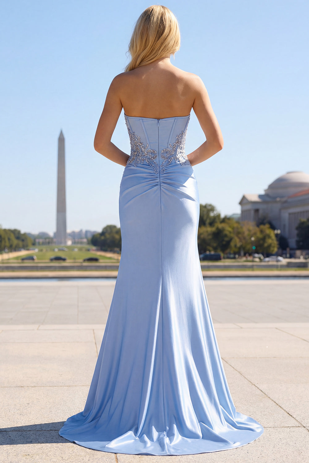 Robe de bal longue en satin bleu scintillant de sirène avec corset et fente