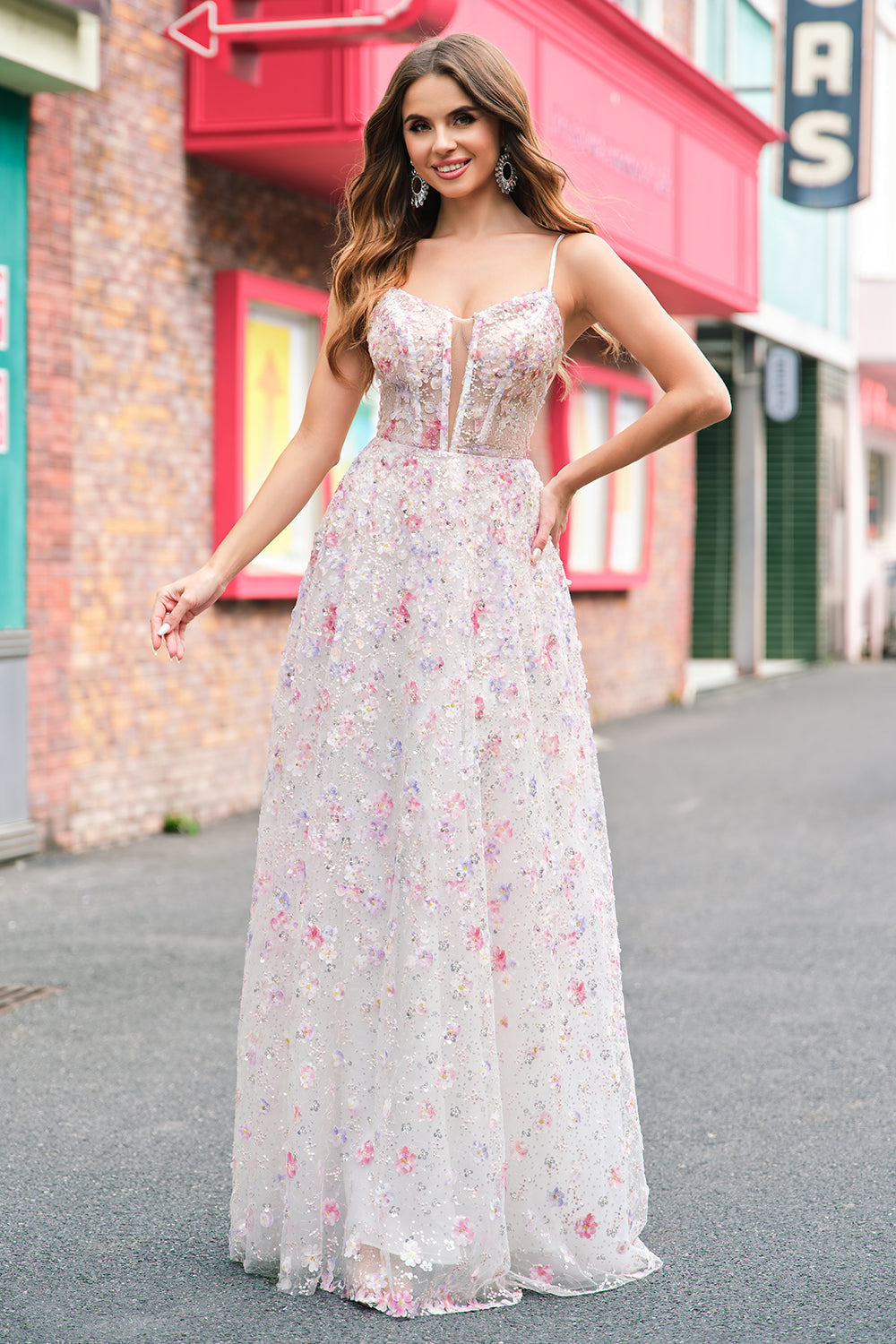 Robe de bal élégante rose à ligne A avec bretelles spaghetti et perles florales, dos lacé