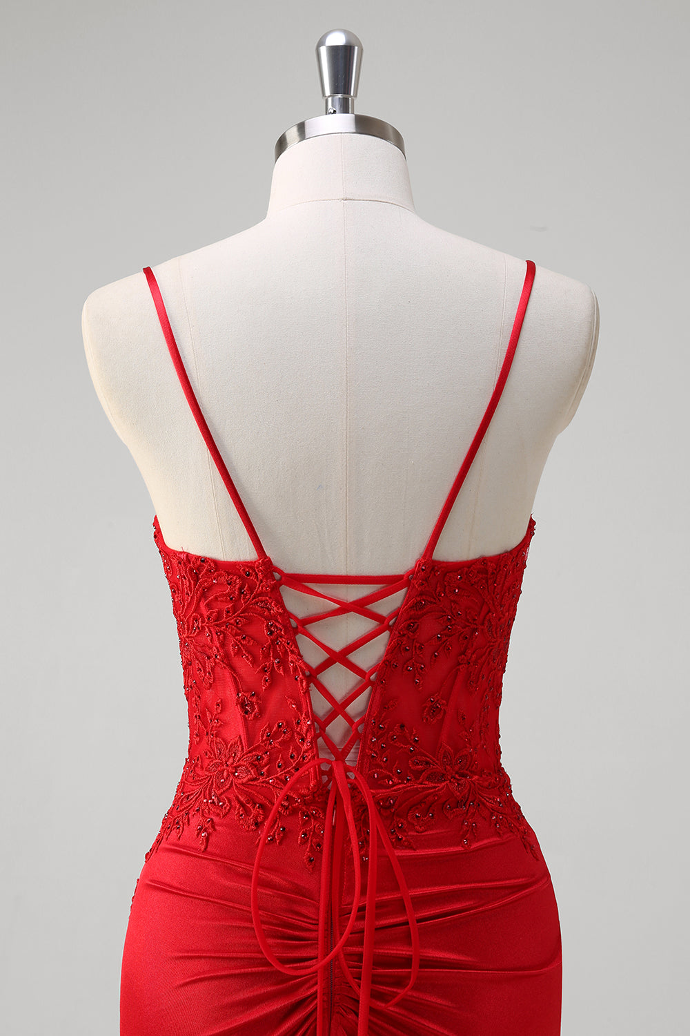 Robe de bal longue sirène en satin rouge à corsage avec bretelles spaghetti et appliques