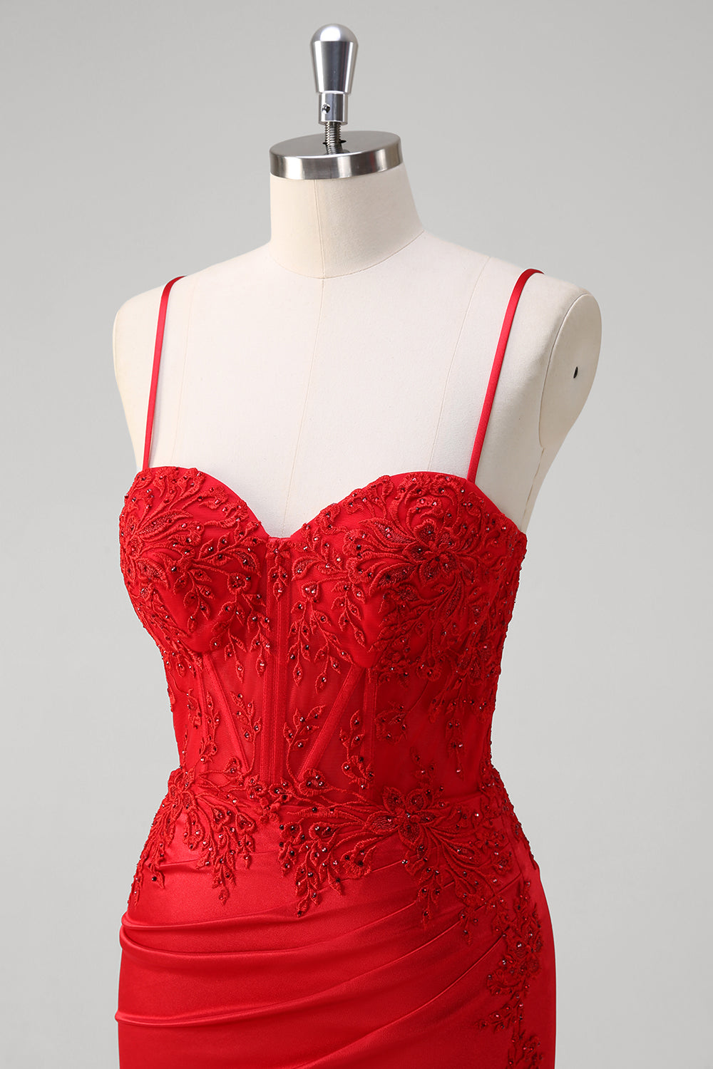 Robe de bal longue sirène en satin rouge à corsage avec bretelles spaghetti et appliques