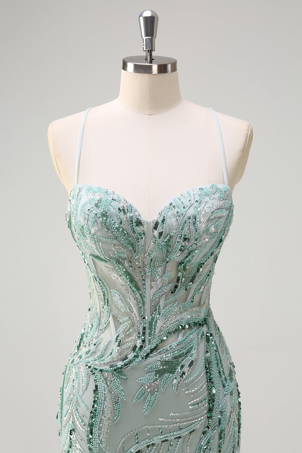 Vestido de Graduación Largo Sirena Verde Salvia Brillante con Lentejuelas, Cuentas, Tirantes Finos y Abertura