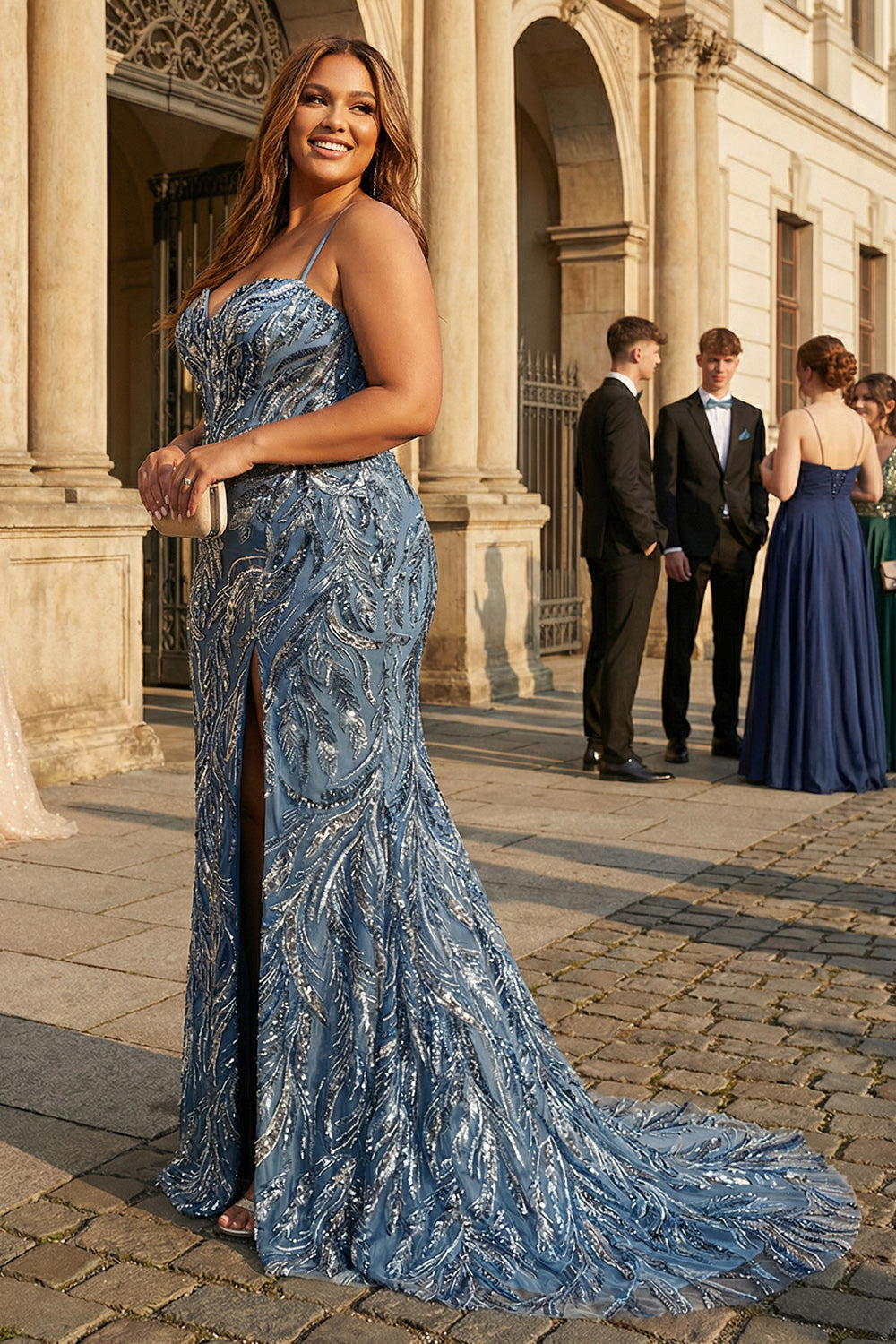 Vestido de Graduación Largo Sirena Verde Salvia Brillante con Lentejuelas, Cuentas, Tirantes Finos y Abertura