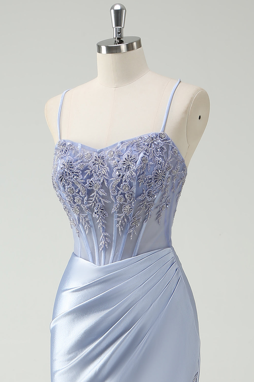 Robe de bal longue ruchée sirène bleu clair avec perles appliquées
