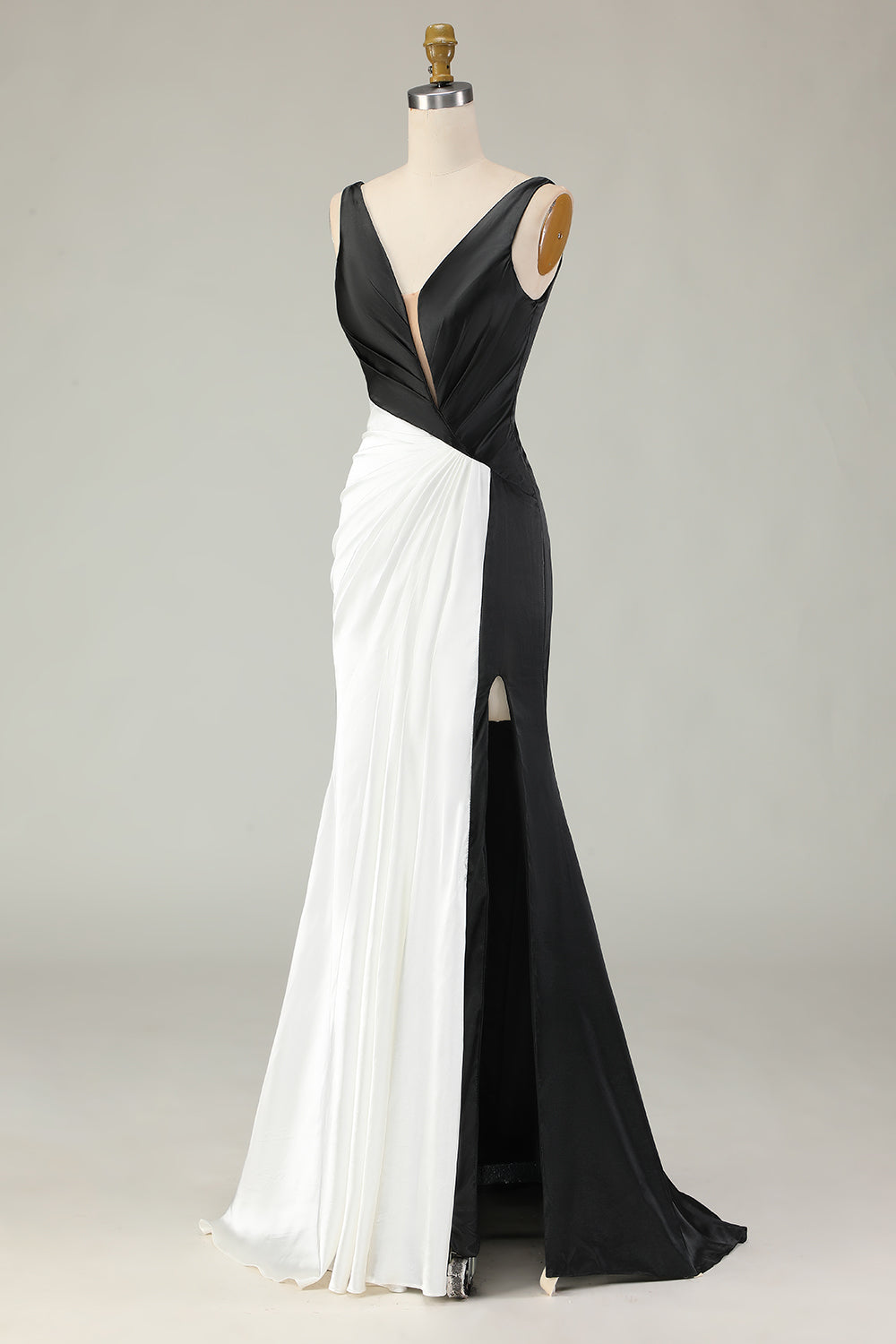 Robe longue de soirée fourreau noire et blanche, décolleté plongeant en V