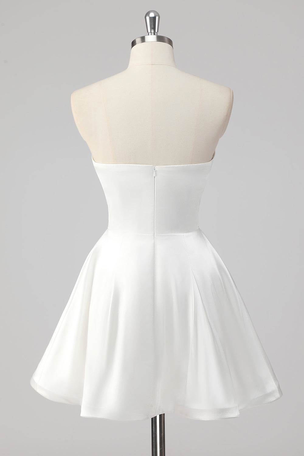 Robe de bal de fin d'études courte trapèze simple bustier blanche