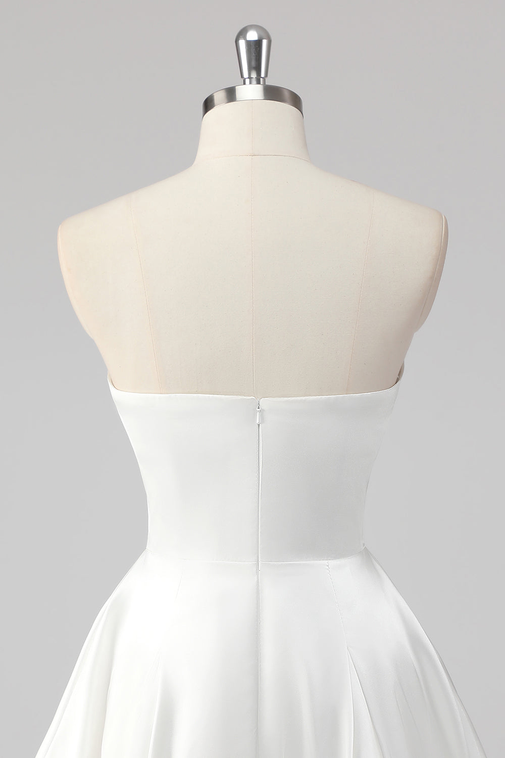 Robe de bal de fin d'études courte trapèze simple bustier blanche