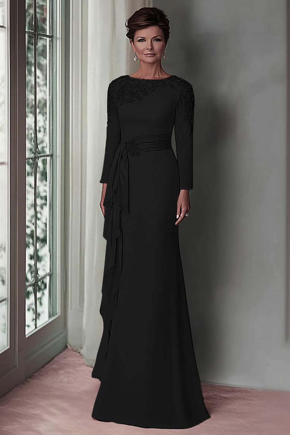 Robe fourreau en dentelle rose poudré avec manches longues pour la mère de la mariée