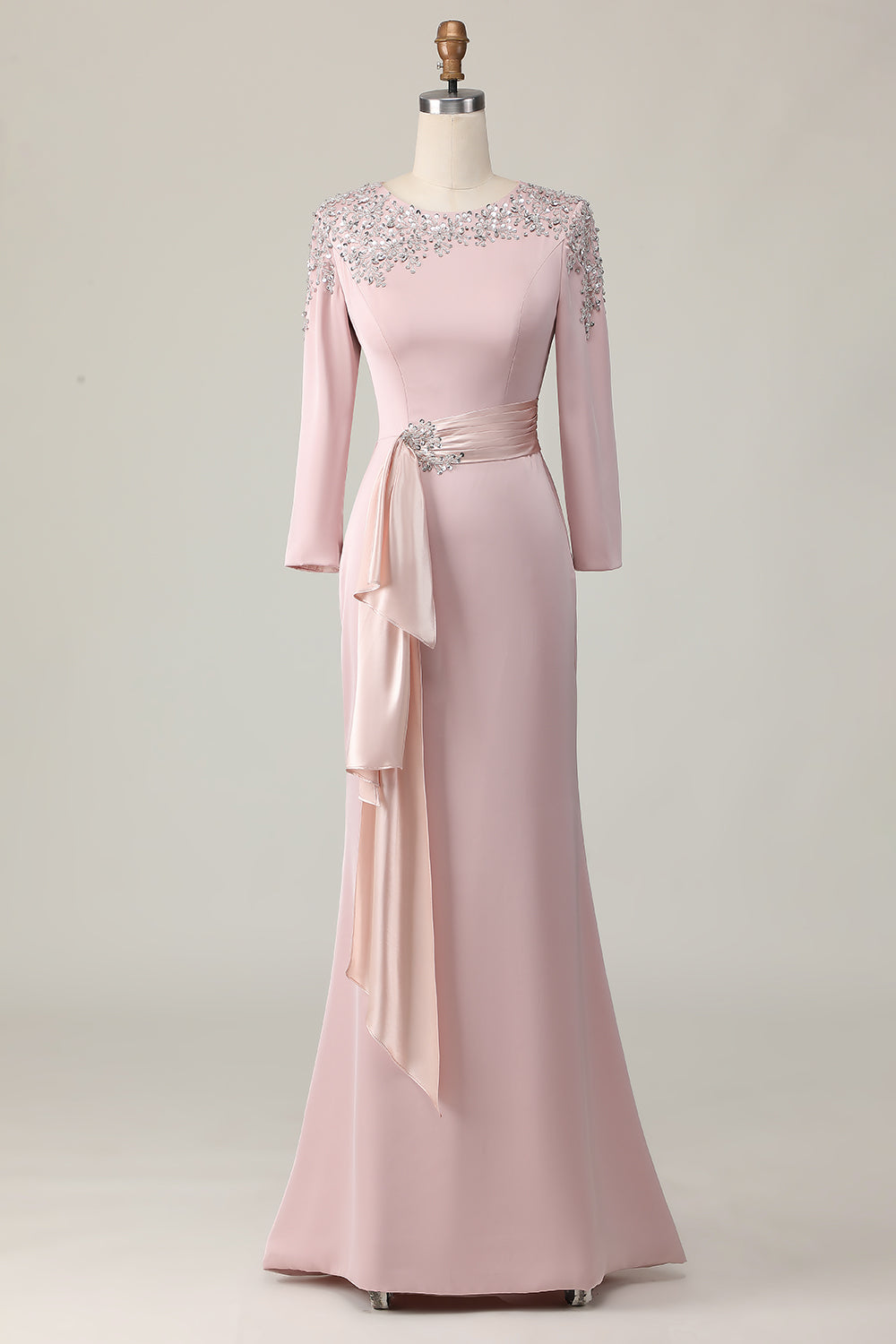 Robe fourreau en dentelle rose poudré avec manches longues pour la mère de la mariée