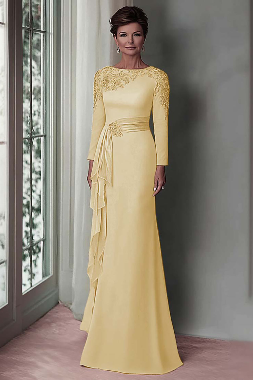 Robe fourreau en dentelle rose poudré avec manches longues pour la mère de la mariée