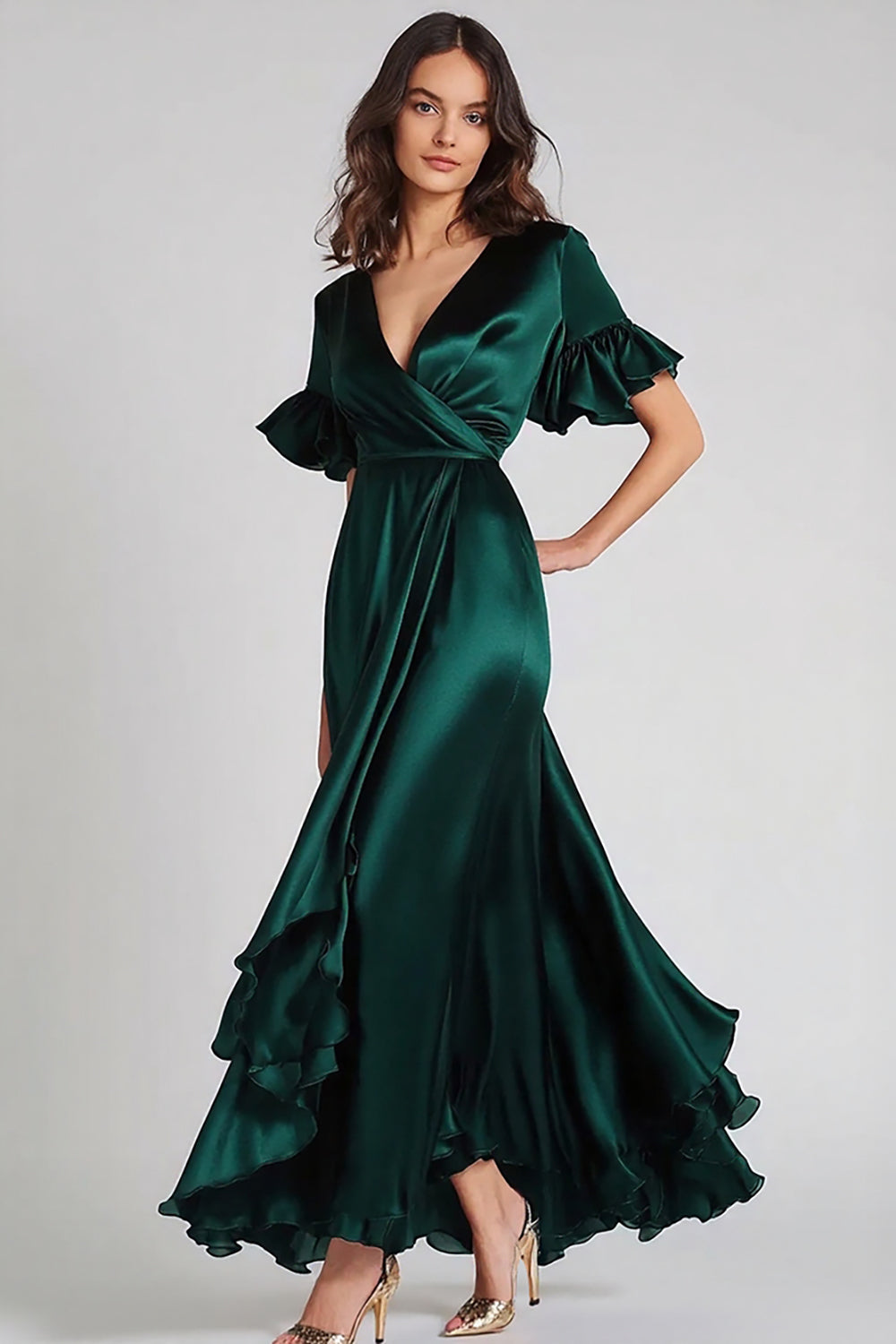 Robe de soirée longue trapèze vert foncé à volants et col en V