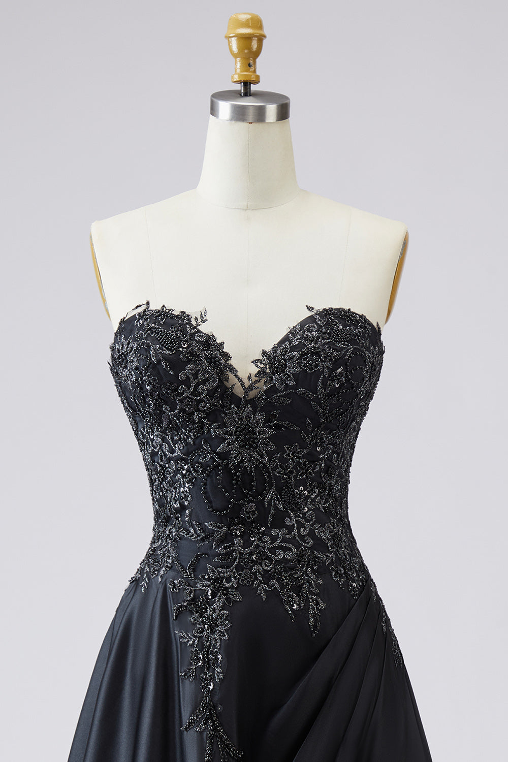 Black A-Line Satin Sweetheart Long Prom Dress with Lace Appliques