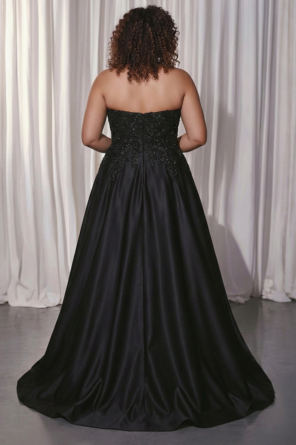 Black A-Line Satin Sweetheart Long Prom Dress with Lace Appliques