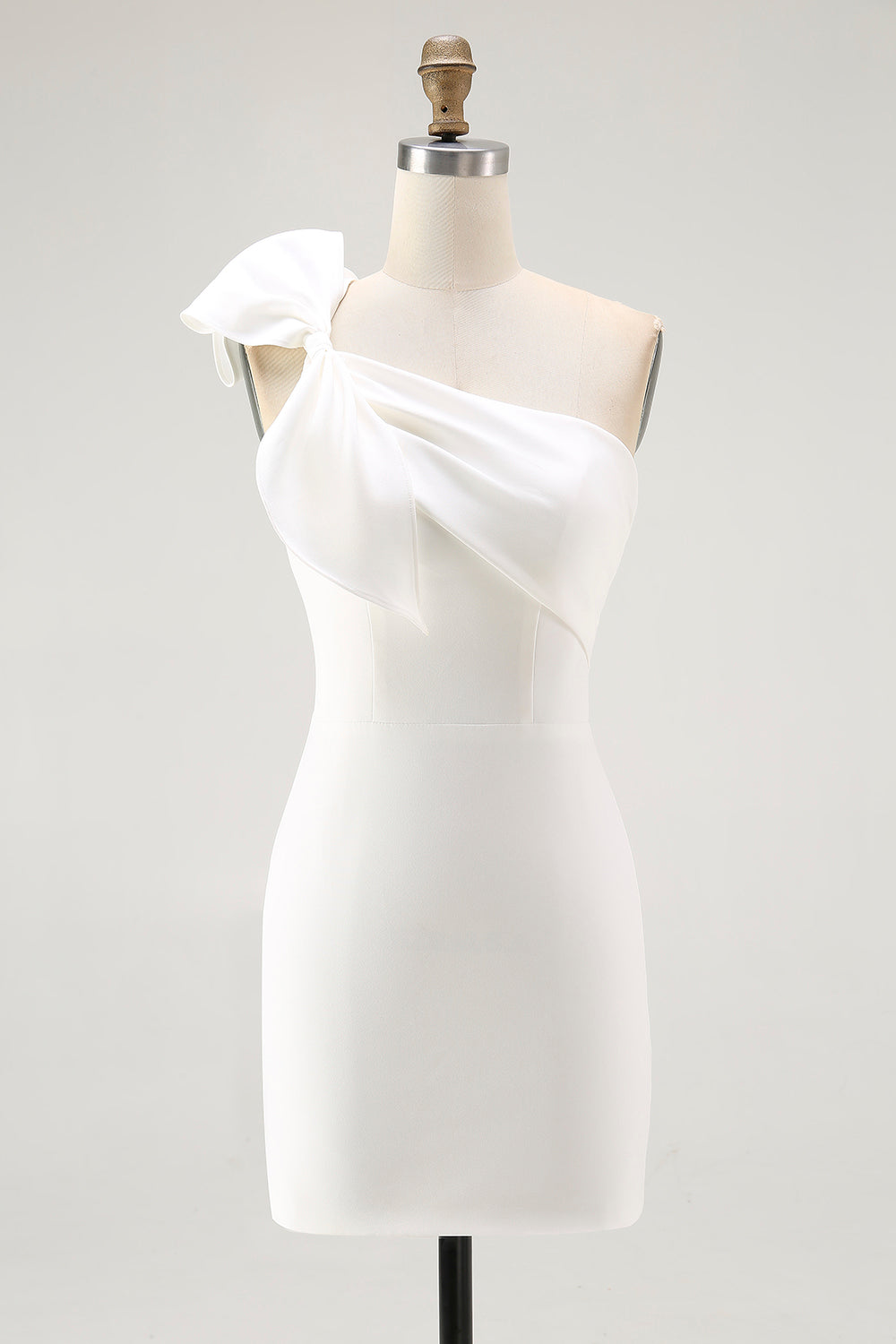 Robe de bal moulante blanche à nœud et à épaule unique