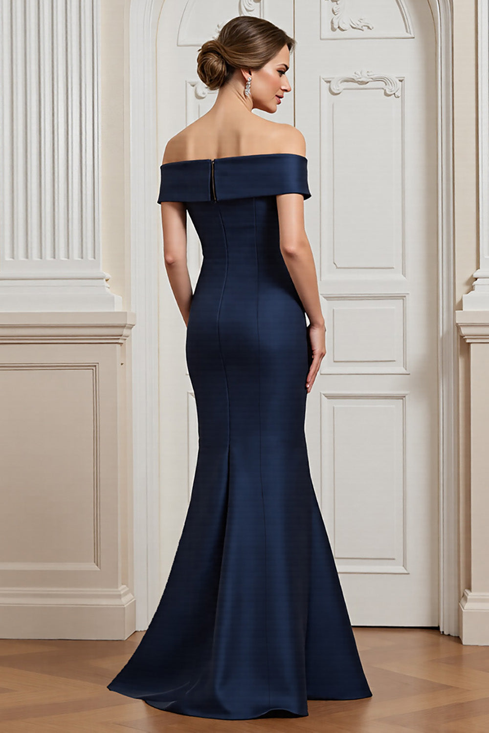 Robe de sirène bleu marine à épaules dénudées avec appliques pour la mère de la mariée