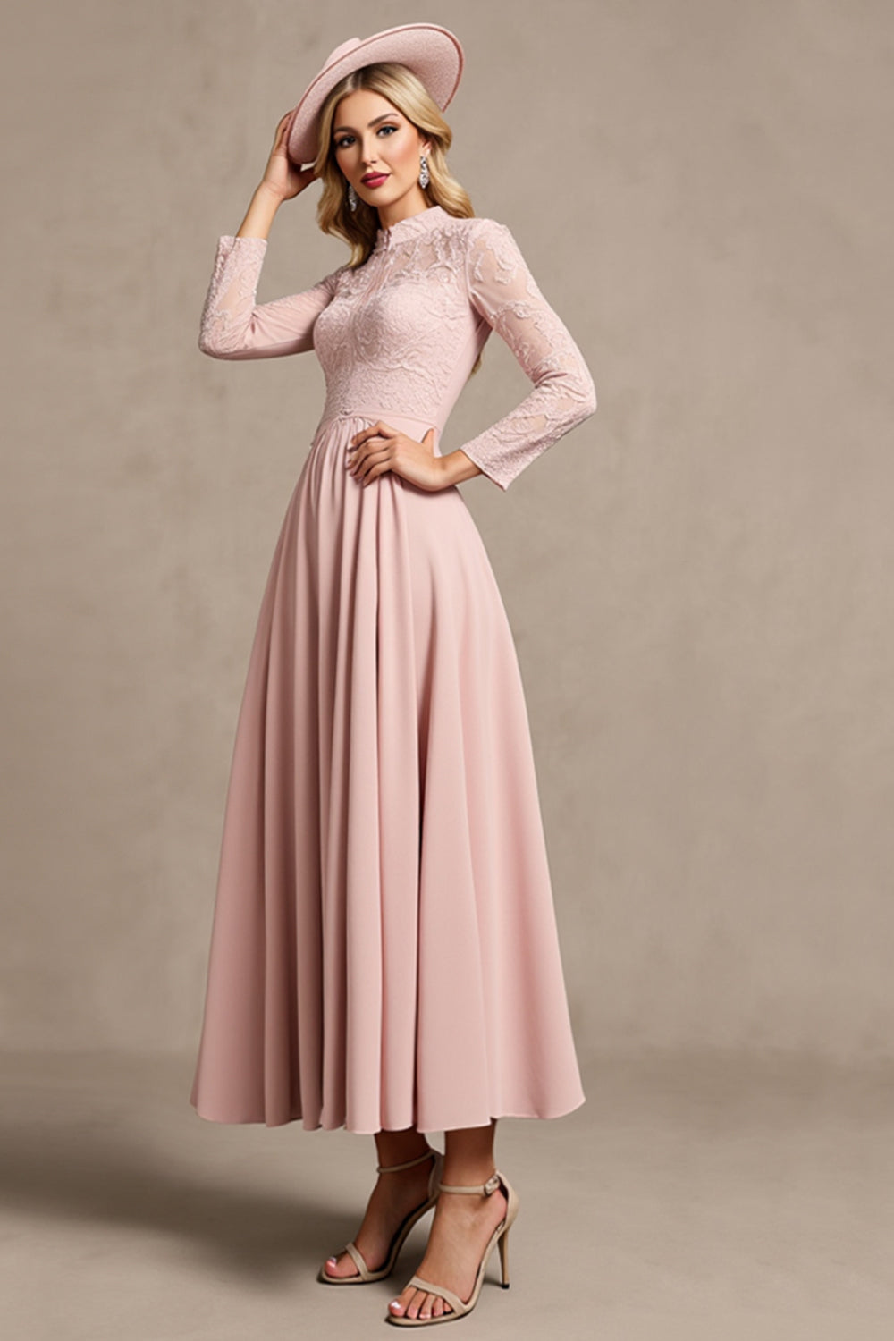 Robe fuchsia à manches longues et col montant avec appliqués pour mère de la mariée