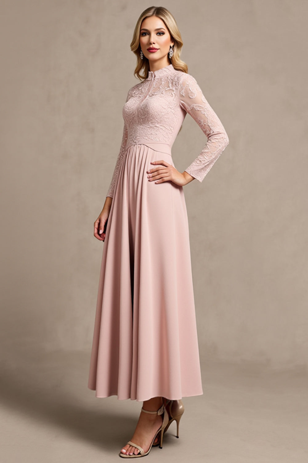 Robe fuchsia à manches longues et col montant avec appliqués pour mère de la mariée