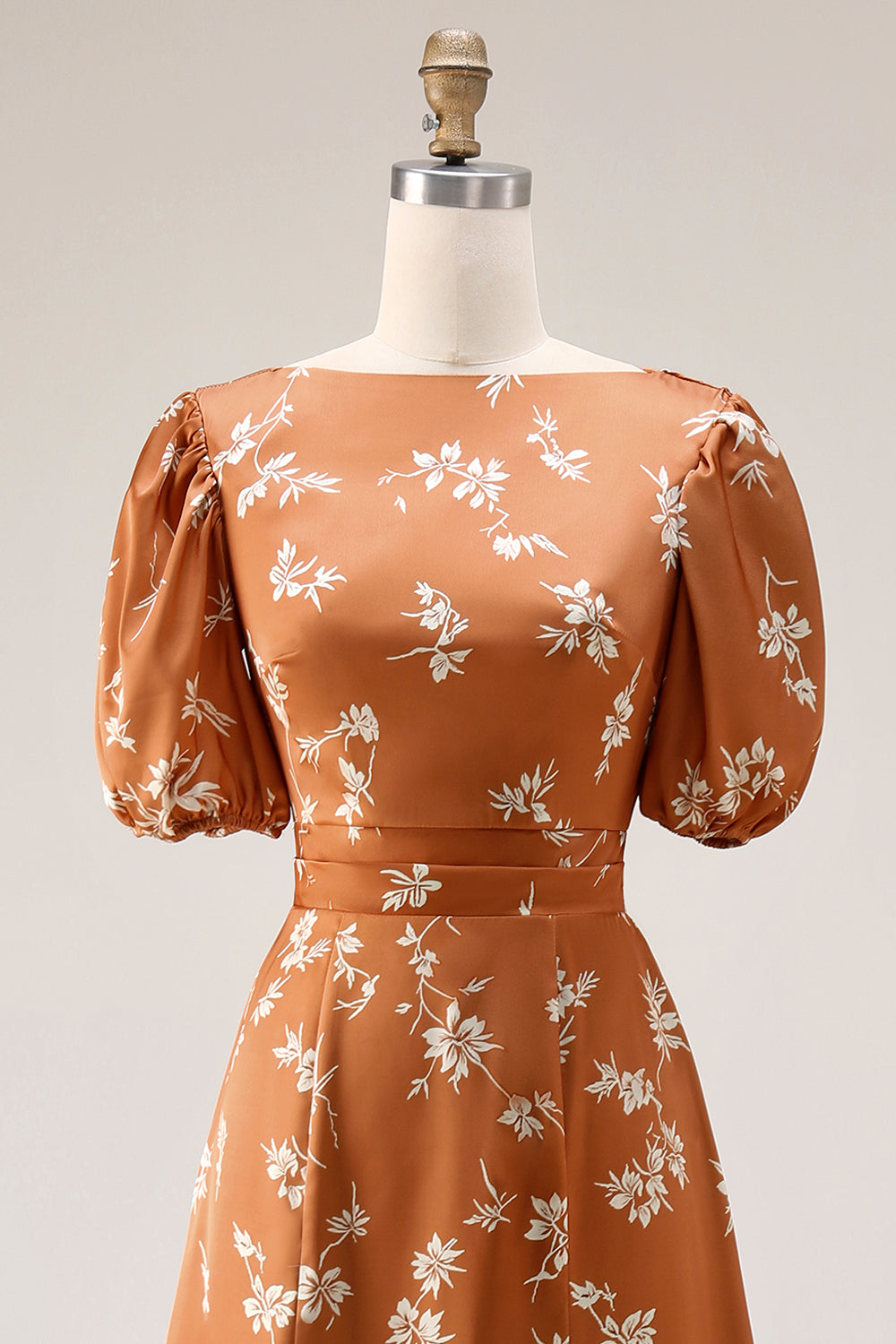 Robe midi trapèze orange à imprimé floral avec manches pour invitée de mariage