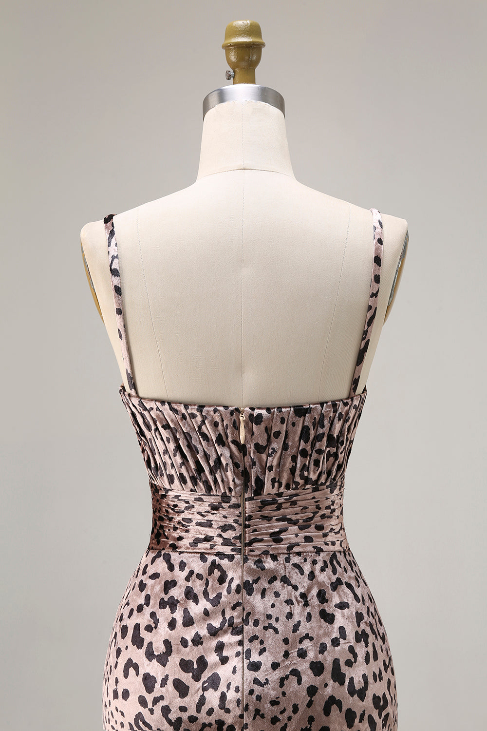 Robe de bal longue sirène à fines bretelles Golden Leopard avec fente