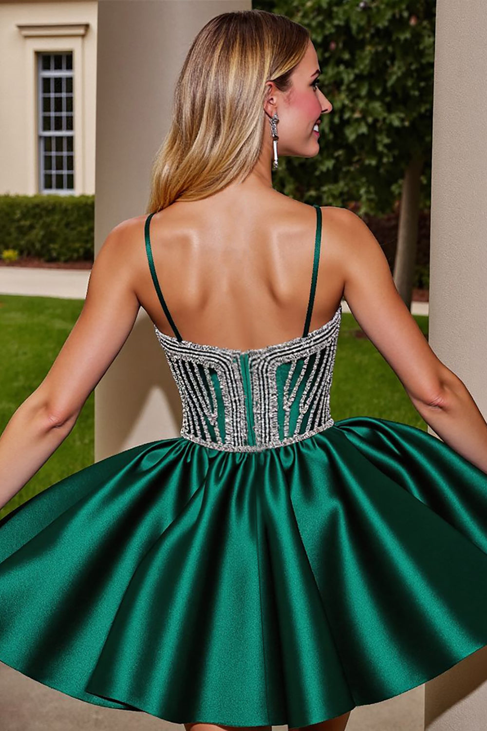 Robe Courte de Bal Vert Foncé Satiné Scintillant avec Strass