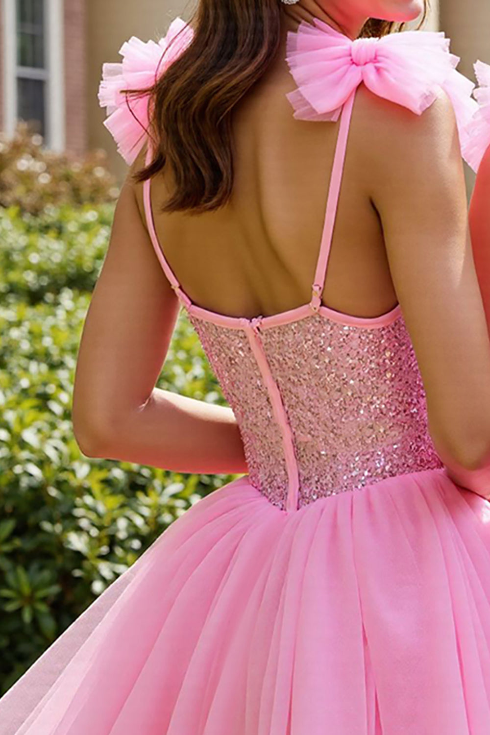 Robe courte de bal rose scintillante à corsage en sequins avec nœuds
