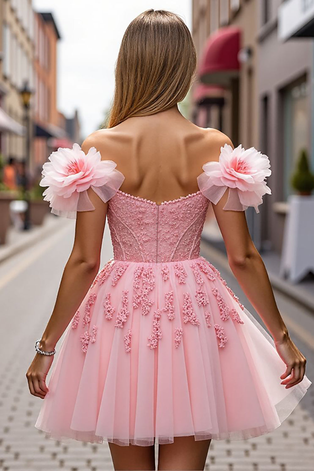Robe de bal courte corset Blush Floral avec Appliques
