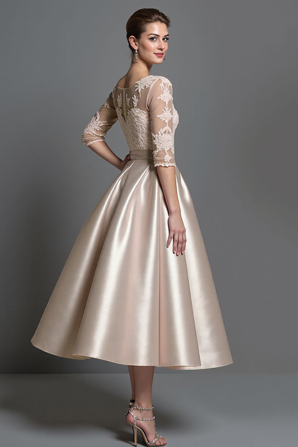 Vestido de Madre de la Novia Línea A de Satén Albaricoque con Apliques