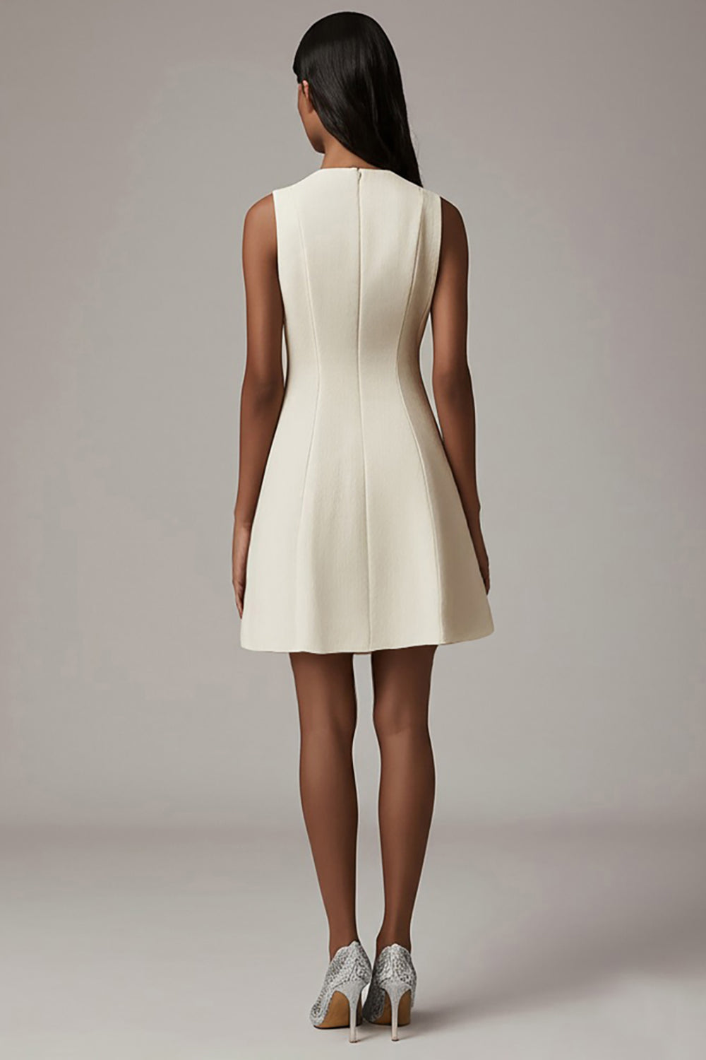 Robe de travail courte évasée ivoire avec poches