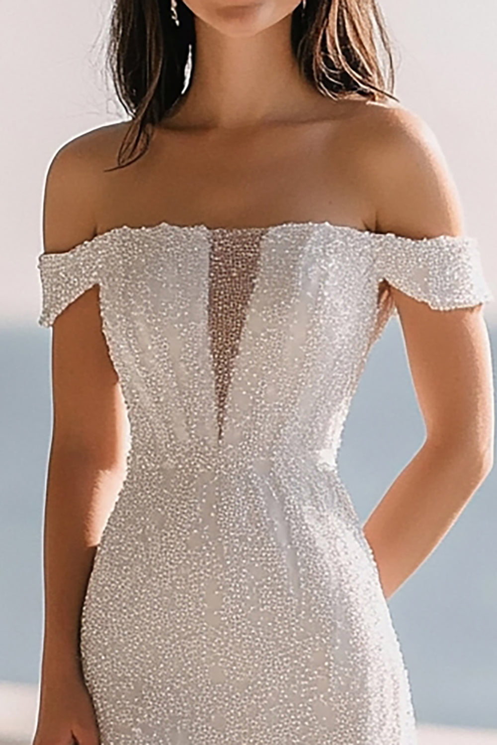 Robe longue fendue à sequins épaules dénudées ivoire scintillant pour le dîner de répétition