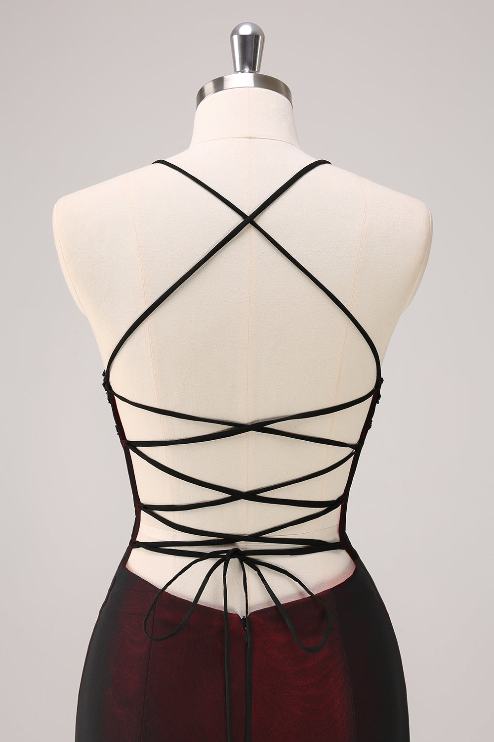 Robe de Demoiselle d'Honneur Fourreau Noire et Rouge à Bretelles Croisées avec Perles