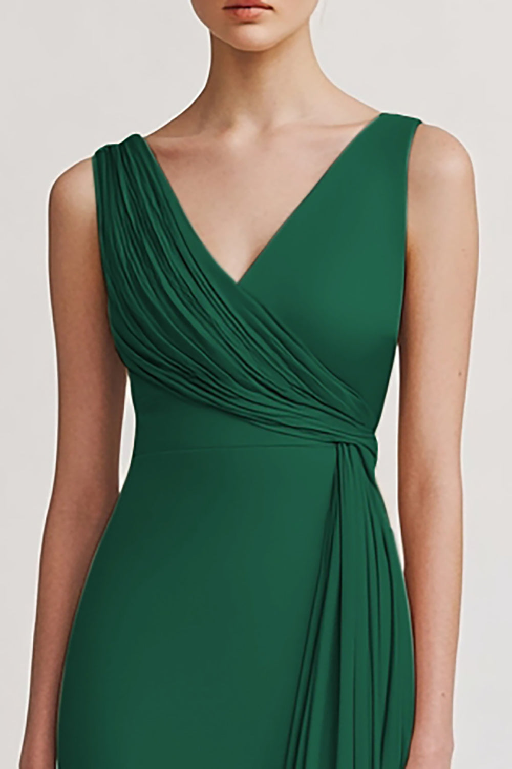 Robe de soirée fourreau froncée col V couleur champagne