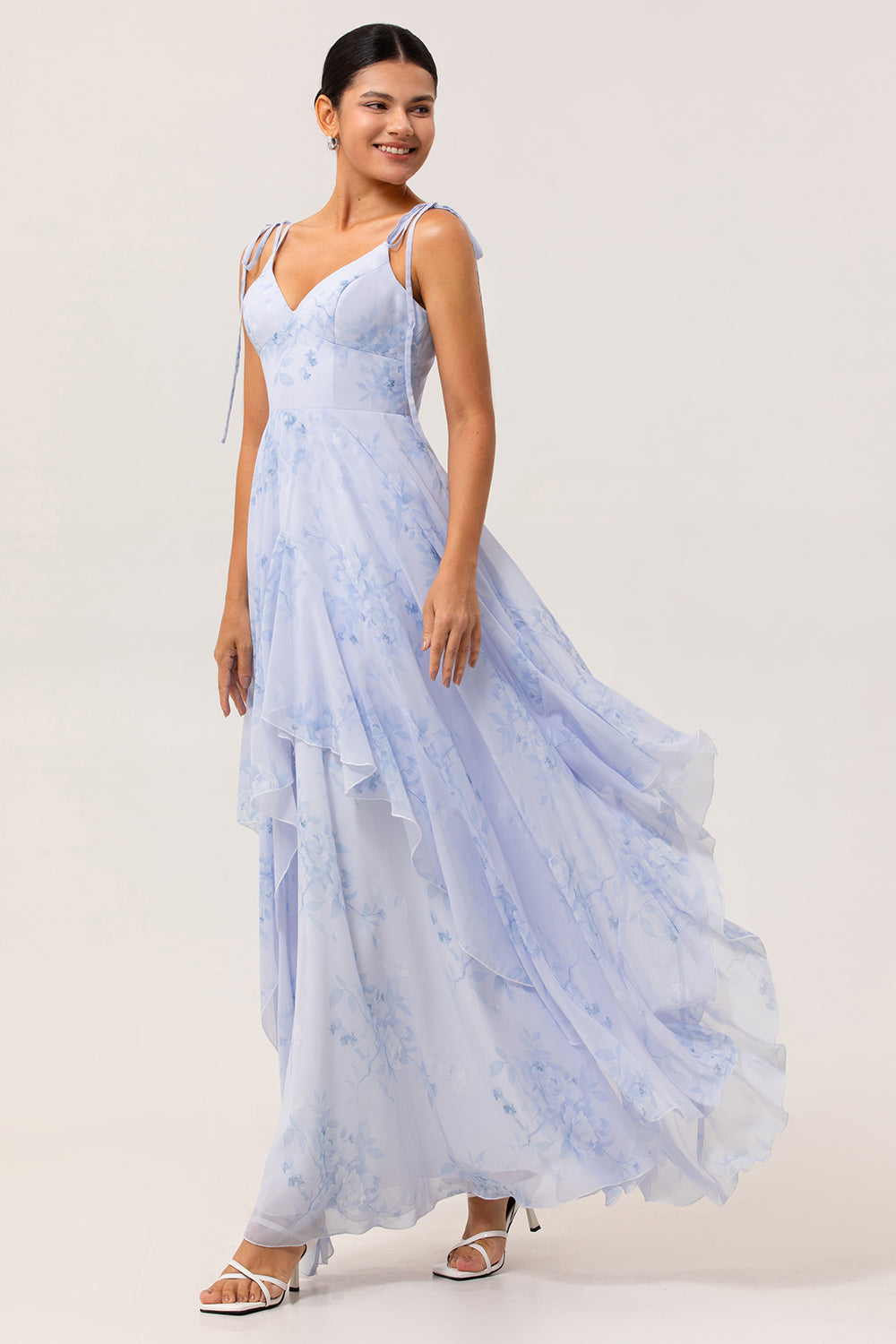 Robe longue de demoiselle d'honneur trapèze en mousseline bleue à fleurs avec volants