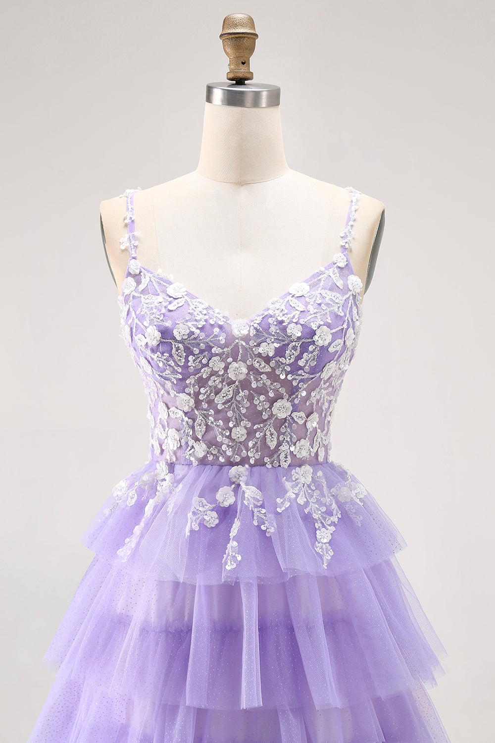 Vestido largo de fiesta de tul con lentejuelas moradas de línea A con corsé y volantes con espalda con cordones